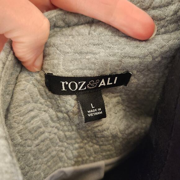 ROZ & ALI Gray Quilted Long Blazer, Size Large - Picture 13 of 13